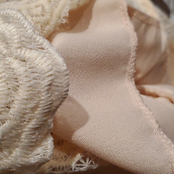 Cream Lace with Blush Pink Lining High Neck Lace Sleeveless Blouse Woman S - Picture 5 of 5